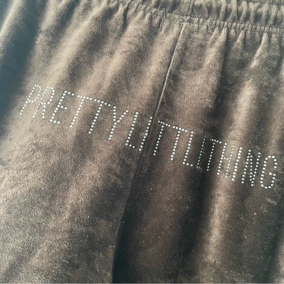 PRETTYLITTLETHING Brown Velvet Y2K Joggers - Picture 6 of 8